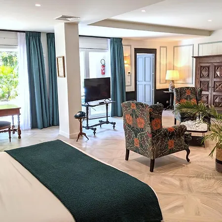 Le Saint Christophe Hotel 4*