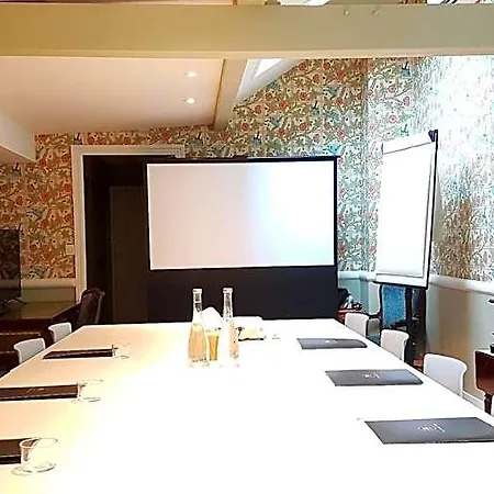 Le Saint Christophe Hotel