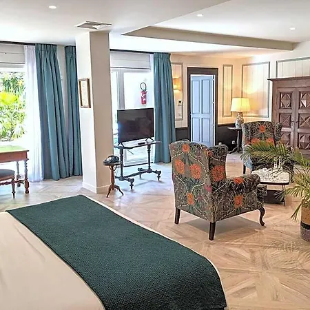 Le Saint Christophe Hotel 4*