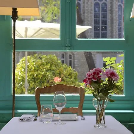 Le Saint Christophe Hotel